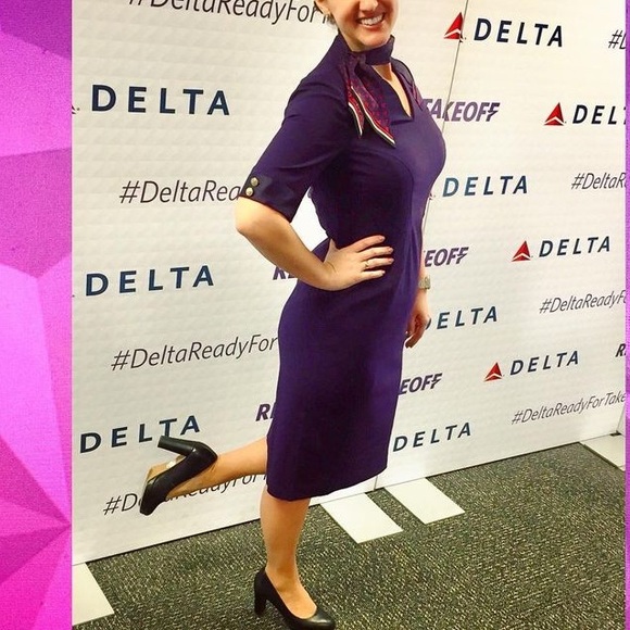 Delta Flight Attendant Uniform x Zac Posen in Passport Plum NWT Size 2 V-neck - Picture 3 of 7